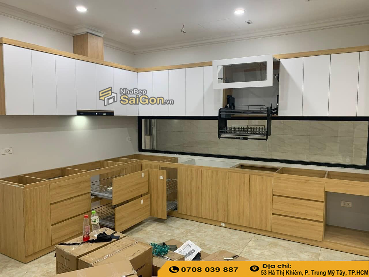 Tủ bếp nhựa vân gỗ