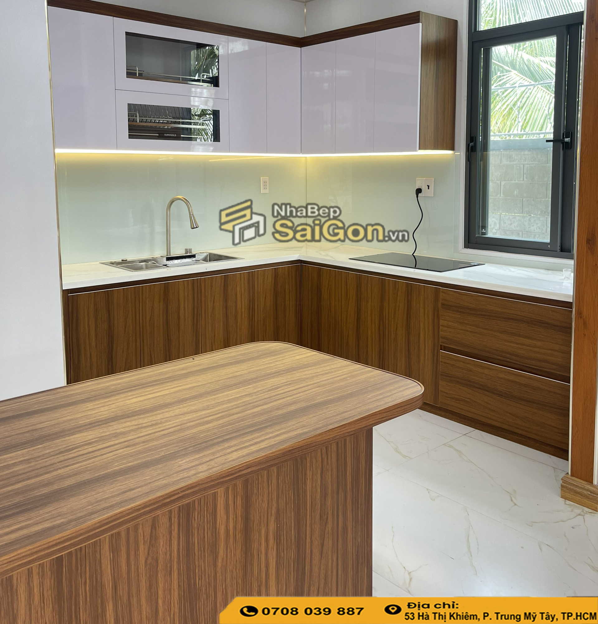 Tủ bếp nhựa vân gỗ
