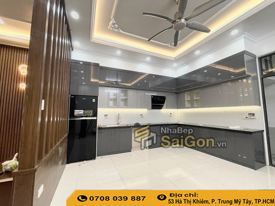 Giá Tủ Bếp Nhựa Picomat Phủ Acrylic