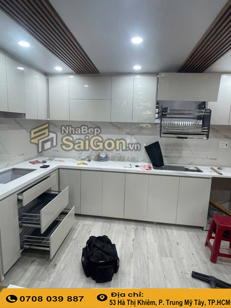 Tủ bếp nhựa đặc chữ L