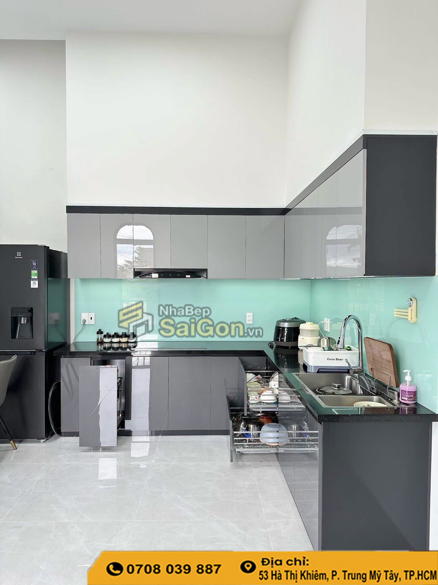 Thi công tủ bếp nhựa đặc TP.HCM