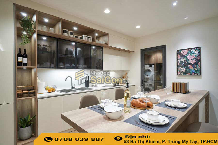 Tủ bếp nhựa đặc hay gỗ công nghiệp