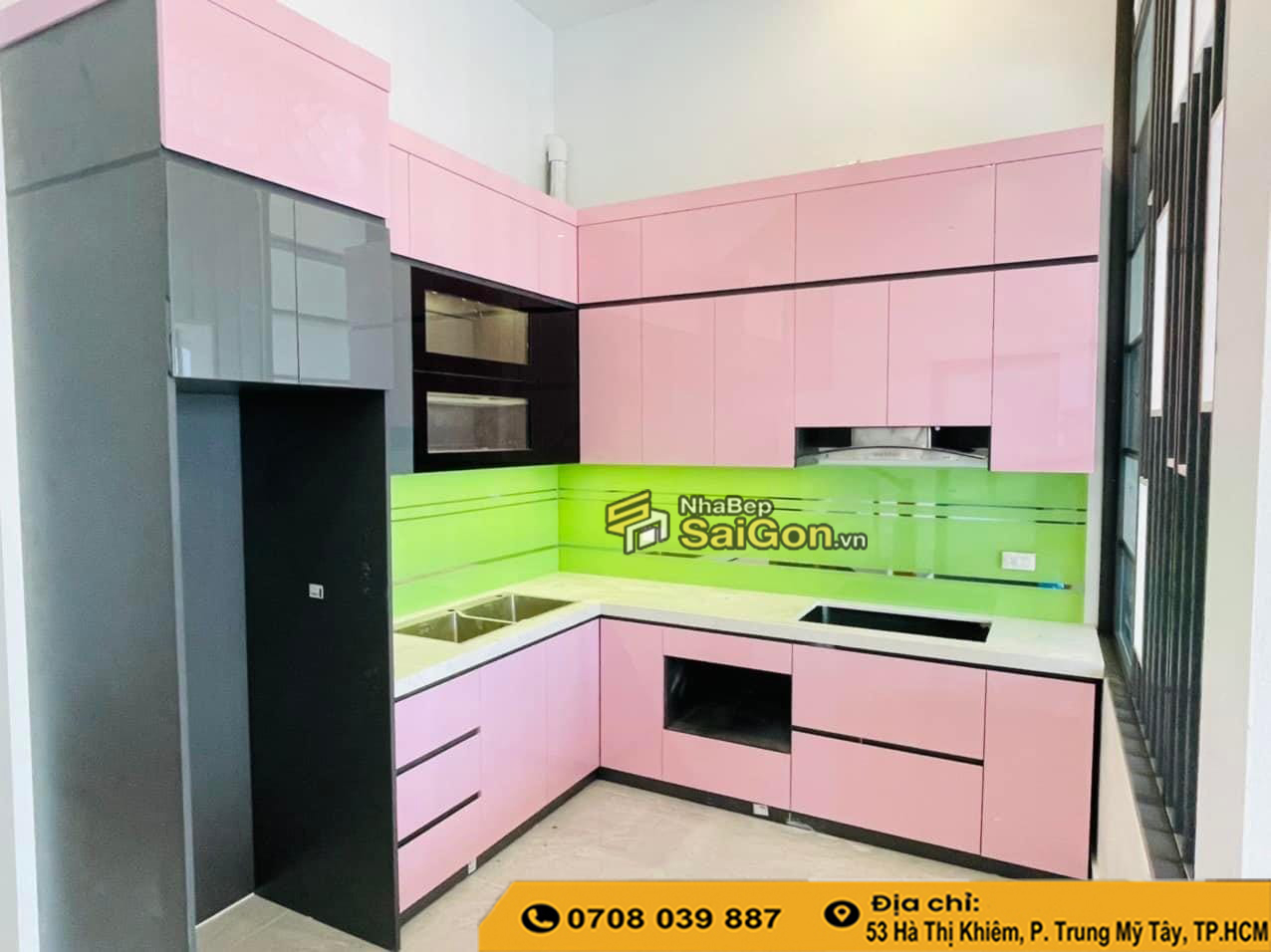 Tủ bếp acrylic bóng gương