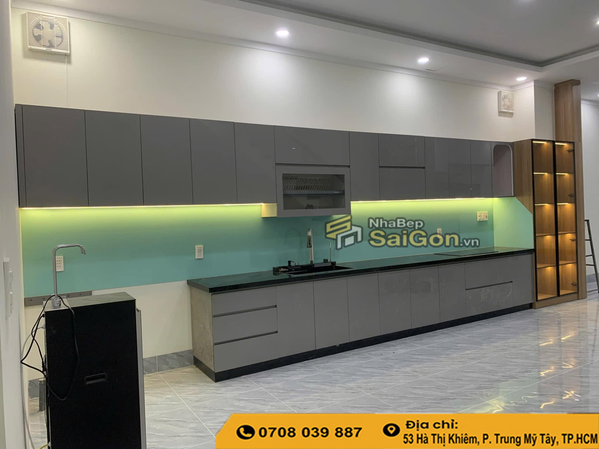 Xưởng Sản Xuất Tủ Bếp Cánh Kính
