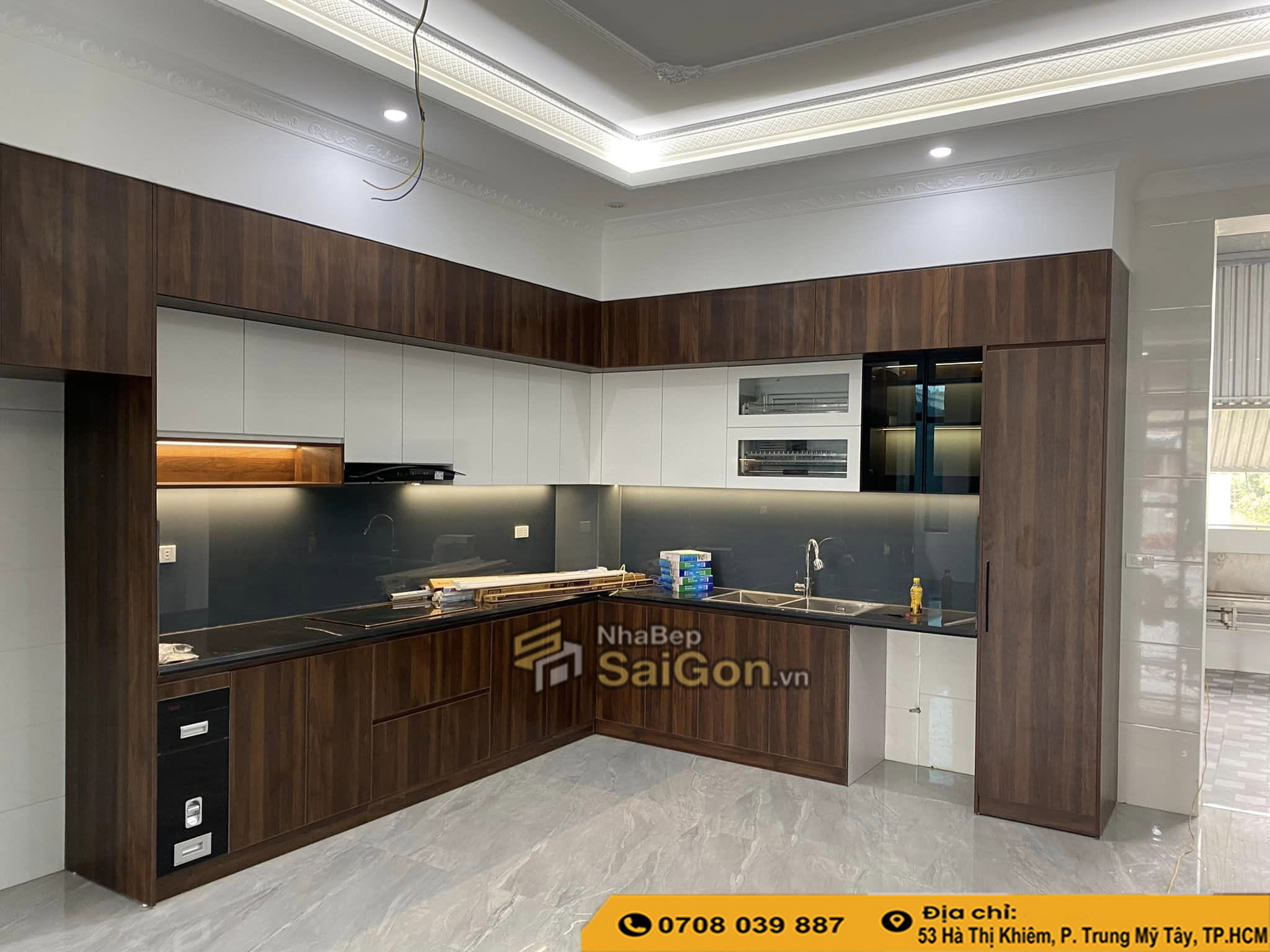 Thi Công Tủ Bếp Nhà Phố Hóc Môn
