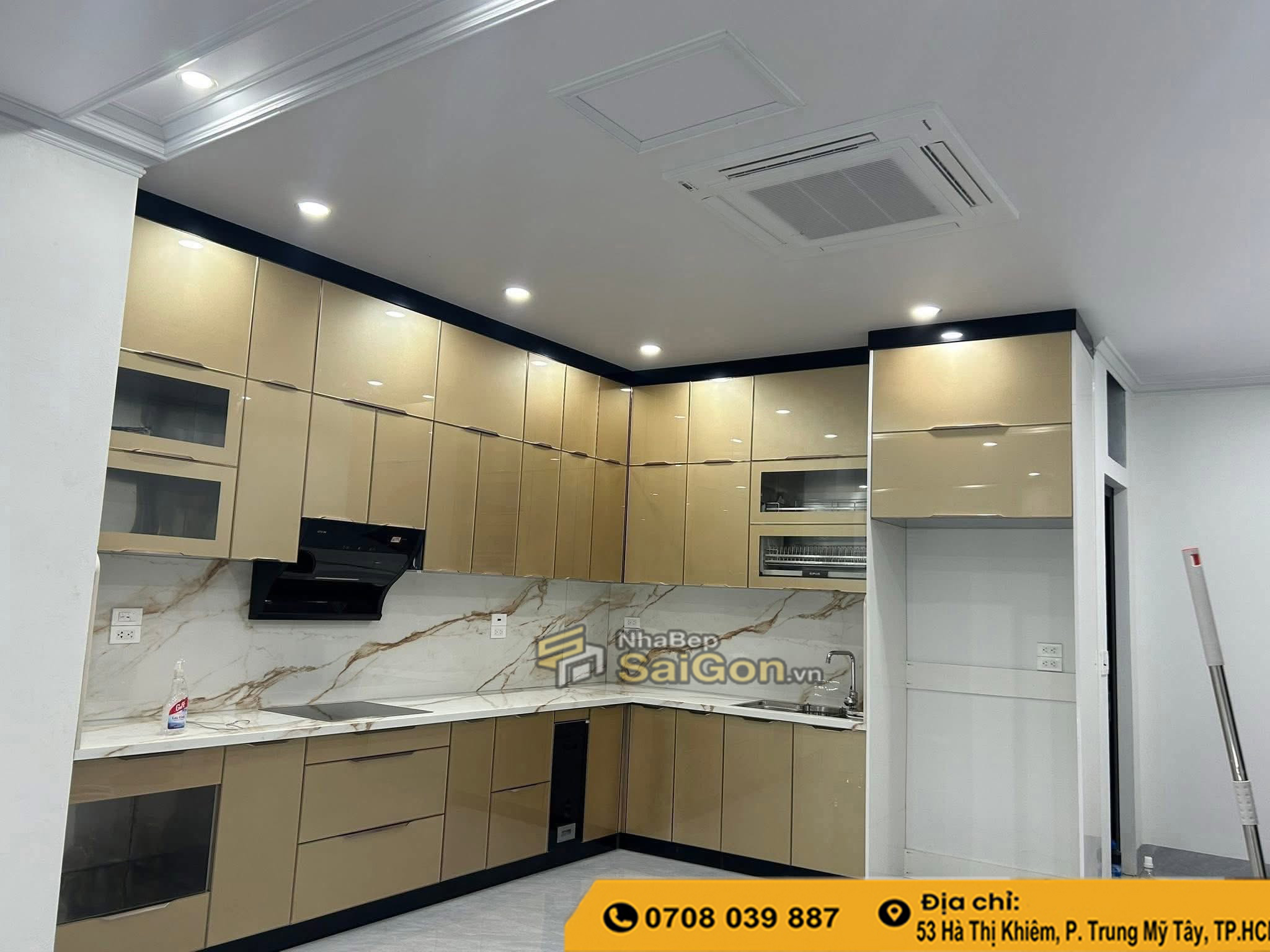 Thi Công Tủ Bếp Căn Hộ Chung Cư Hóc Môn