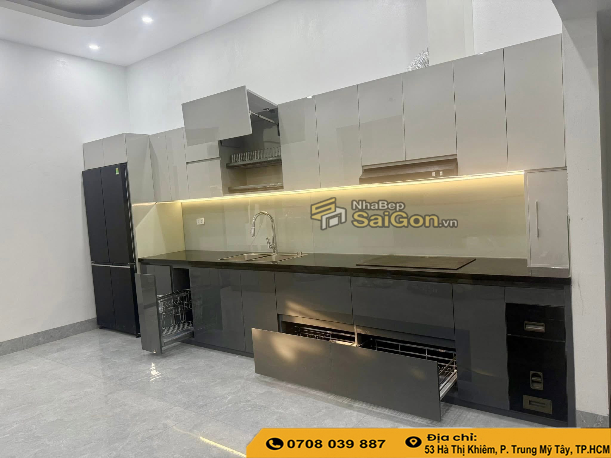 Thi Công Tủ Bếp Căn Hộ Chung Cư Hóc Môn