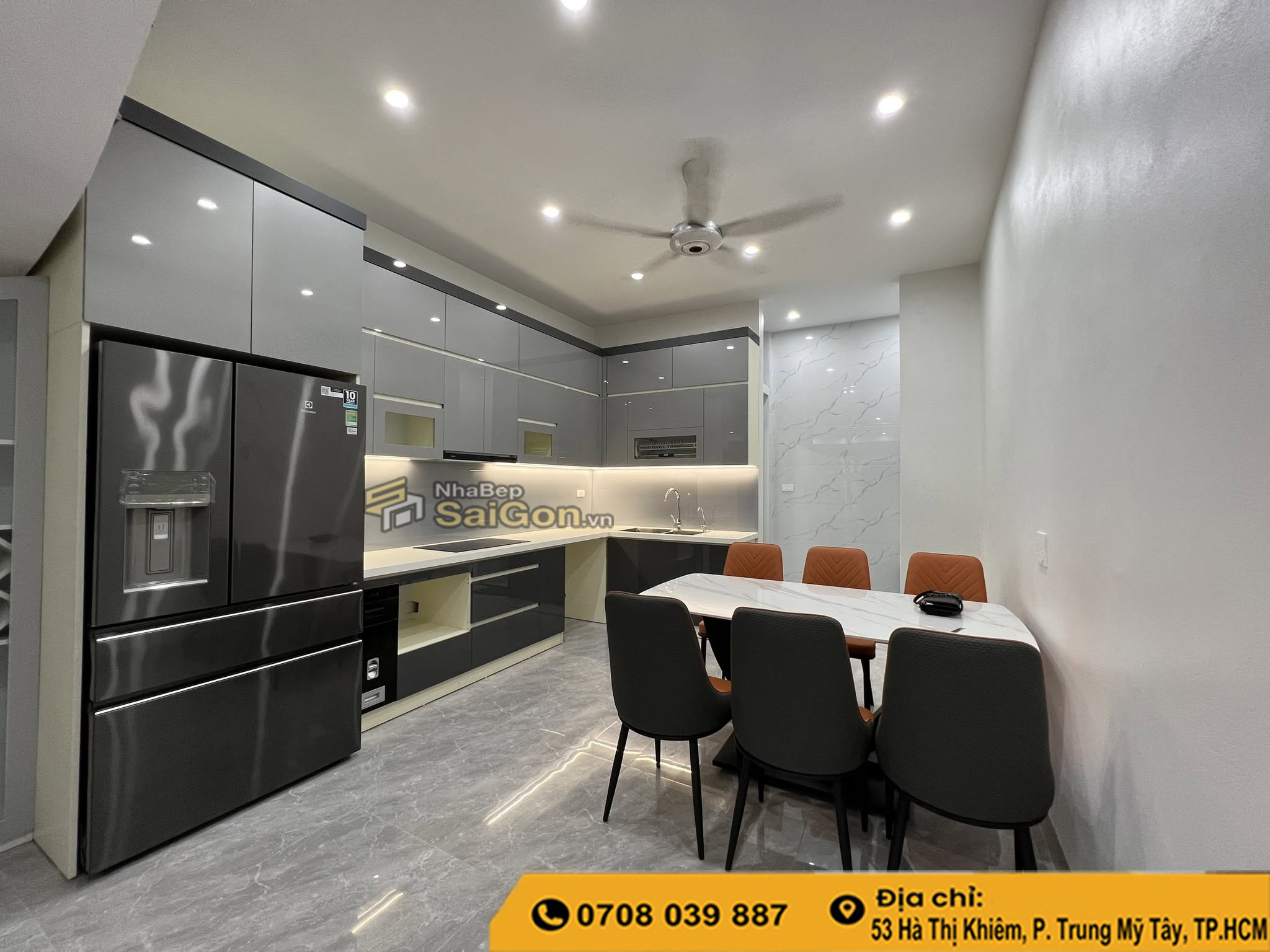 Thi Công Tủ Bếp Nhà Phố Hóc Môn