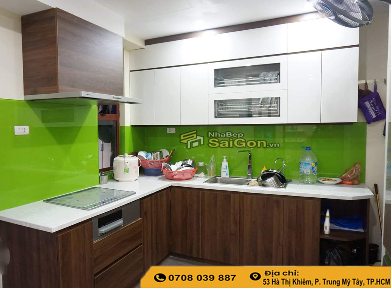 Màu tủ bếp hợp mệnh mộc