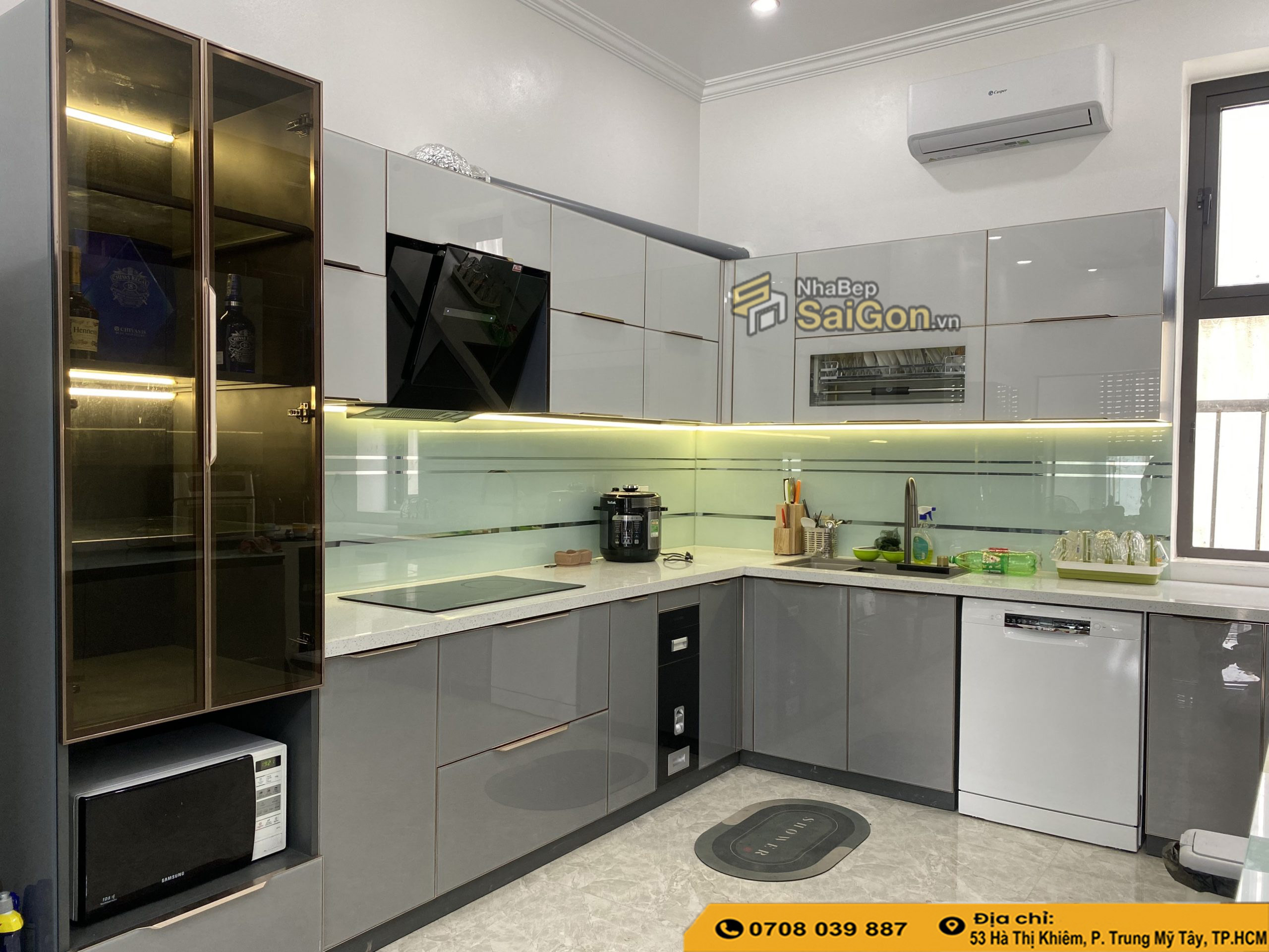 Tủ Bếp Inox Cánh Kính Giá Bao Nhiêu