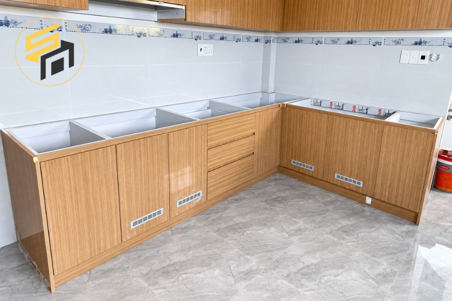 Dự Án Tủ Bếp Nhựa PVC Cánh Acrylic Chữ L Tại Củ Chi