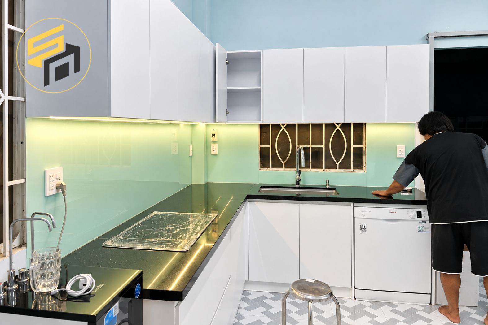 Dự Án Tủ Bếp Nhựa Acrylic Chữ L Tại Nhà Chị Minh Hóc Môn